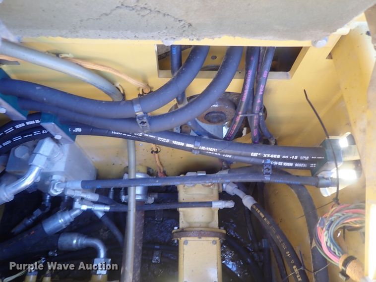 image for item DI4670 2011 Caterpillar AP1055D  paver