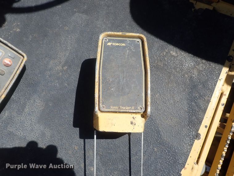 image for item DI4670 2011 Caterpillar AP1055D  paver