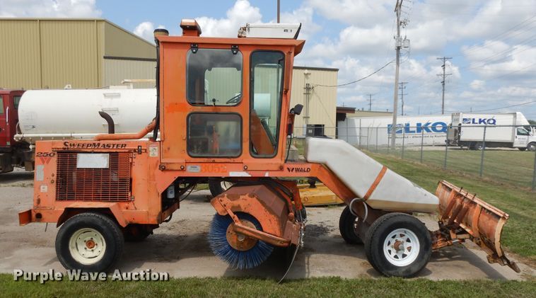 image for item DI7503 Waldon Sweepmaster 250  sweeper
