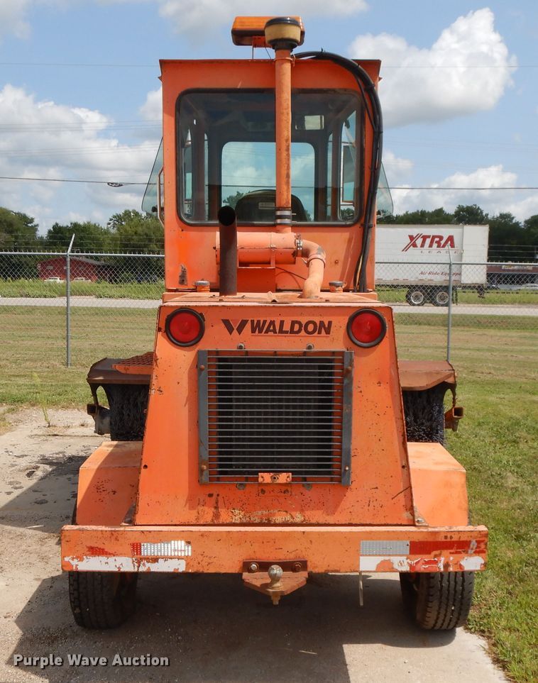 image for item DI7503 Waldon Sweepmaster 250  sweeper