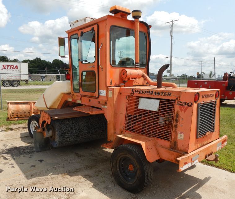 image for item DI7503 Waldon Sweepmaster 250  sweeper