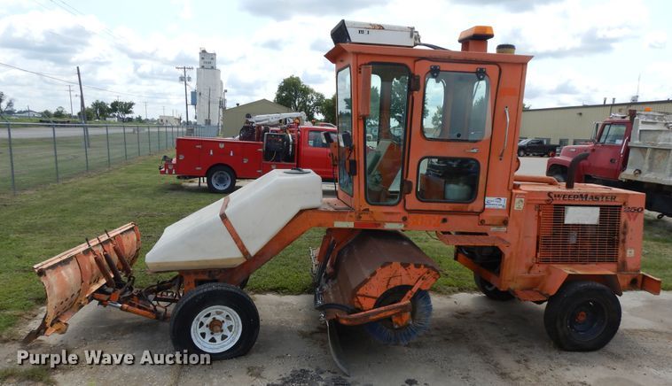 image for item DI7503 Waldon Sweepmaster 250  sweeper