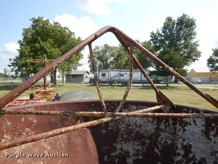 image for item DI7506 Concrete dispenser