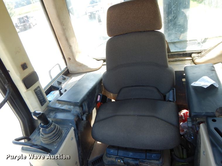 image for item DI7516 2001 Caterpillar 963C  track loader