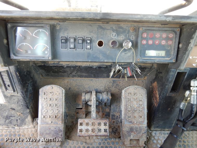 image for item DI7516 2001 Caterpillar 963C  track loader