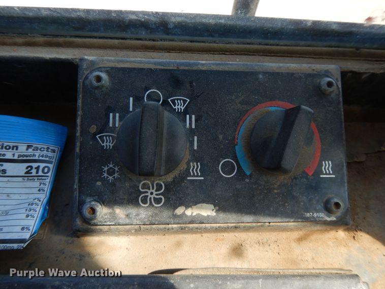 image for item DI7516 2001 Caterpillar 963C  track loader