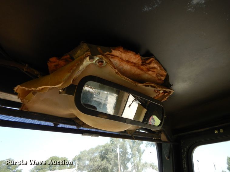 image for item DI7516 2001 Caterpillar 963C  track loader