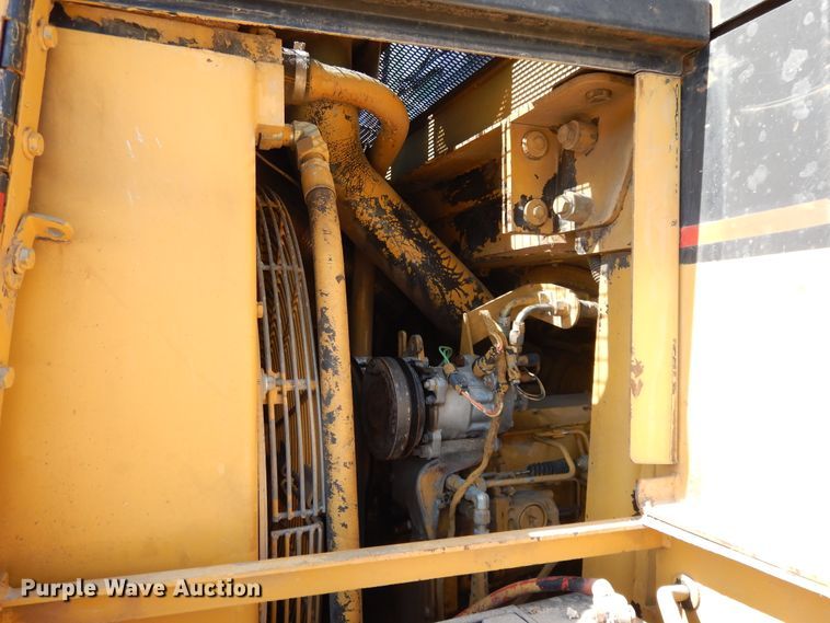 image for item DI7516 2001 Caterpillar 963C  track loader