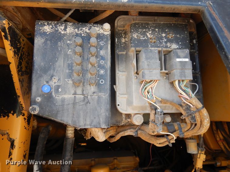 image for item DI7516 2001 Caterpillar 963C  track loader