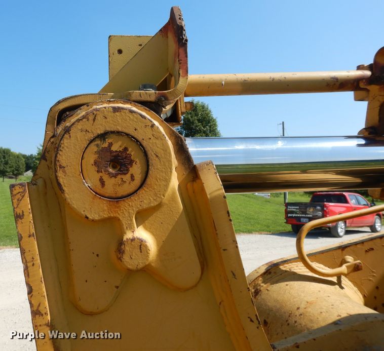 image for item DI7516 2001 Caterpillar 963C  track loader