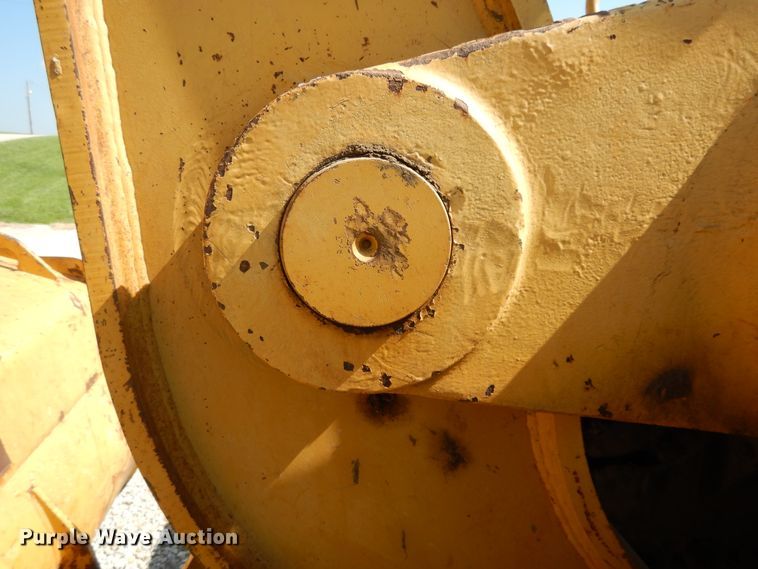 image for item DI7516 2001 Caterpillar 963C  track loader