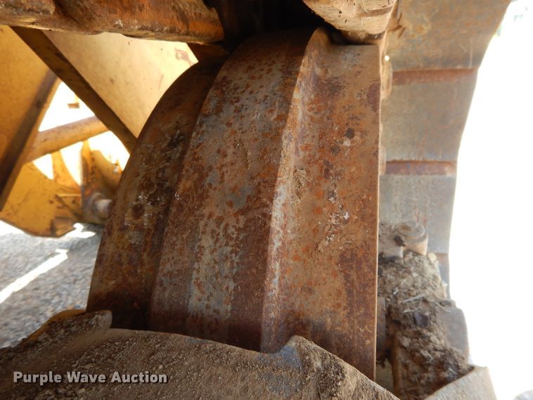 image for item DI7516 2001 Caterpillar 963C  track loader