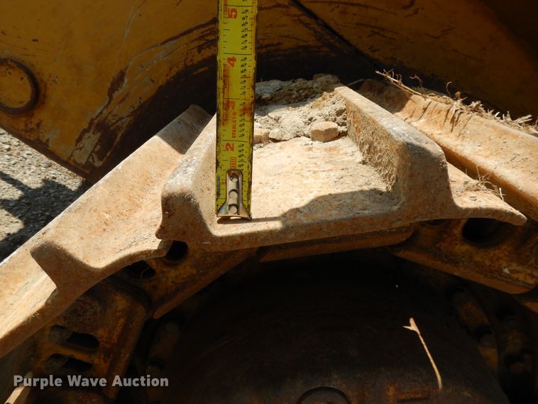 image for item DI7516 2001 Caterpillar 963C  track loader