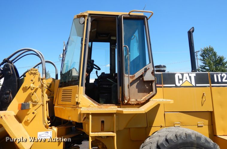 image for item DI7543 1996 Caterpillar IT28F  wheel loader