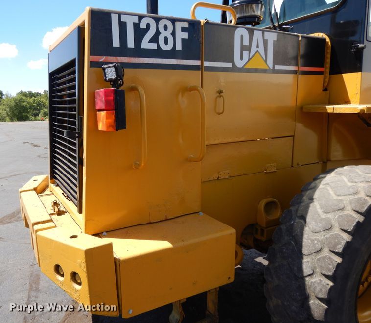image for item DI7543 1996 Caterpillar IT28F  wheel loader