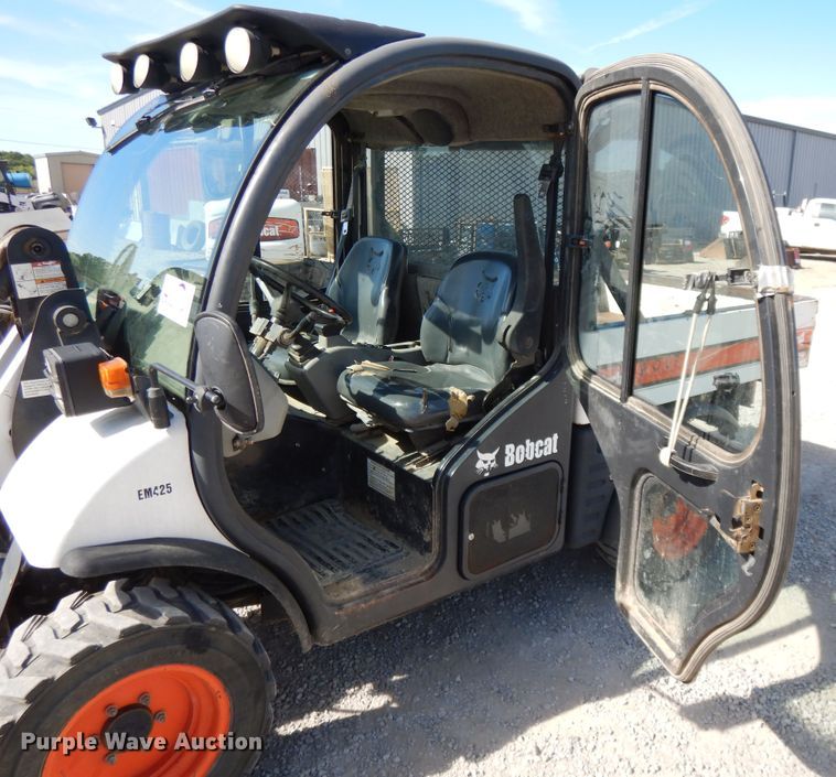 image for item DI7554 2006 Bobcat Toolcat 5600  utility vehicle