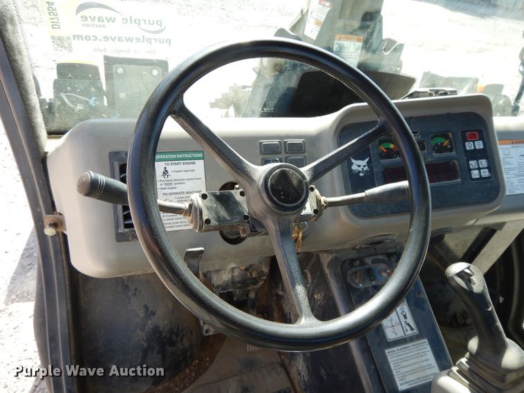 image for item DI7554 2006 Bobcat Toolcat 5600  utility vehicle