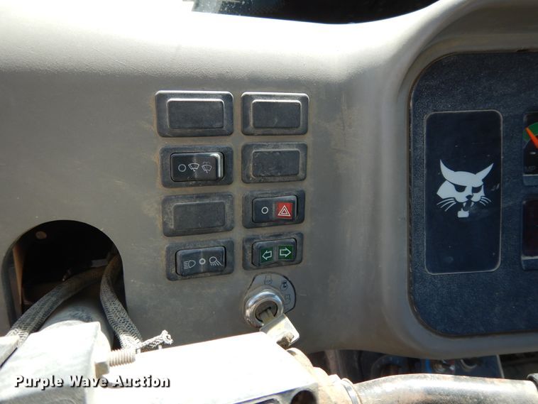 image for item DI7554 2006 Bobcat Toolcat 5600  utility vehicle