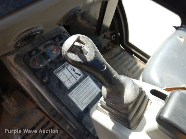 image for item DI7554 2006 Bobcat Toolcat 5600  utility vehicle