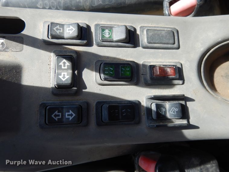 image for item DI7554 2006 Bobcat Toolcat 5600  utility vehicle