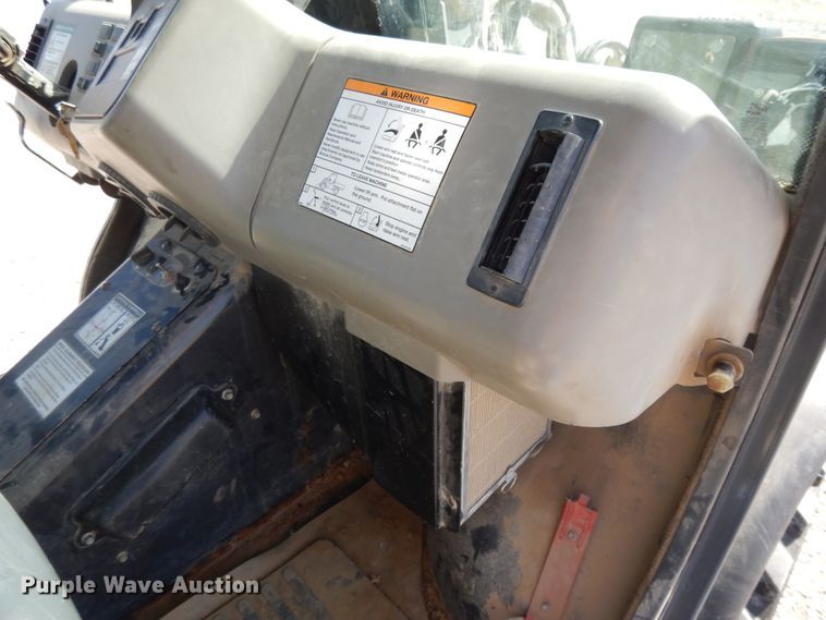 image for item DI7554 2006 Bobcat Toolcat 5600  utility vehicle