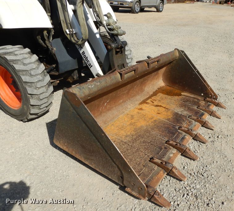 image for item DI7554 2006 Bobcat Toolcat 5600  utility vehicle