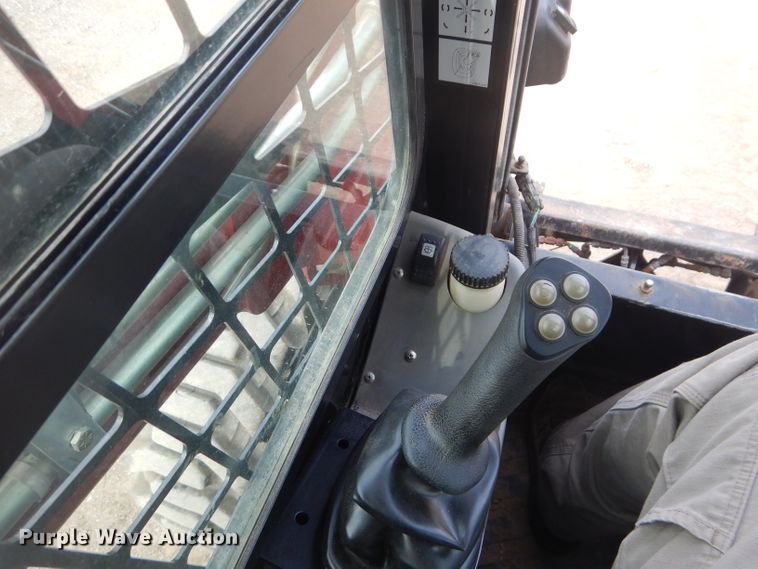 image for item DI8254 2013 Takeuchi TS70V  skid steer loader