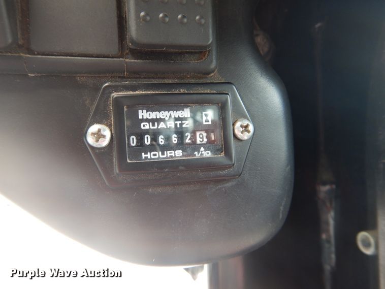 image for item DI8254 2013 Takeuchi TS70V  skid steer loader