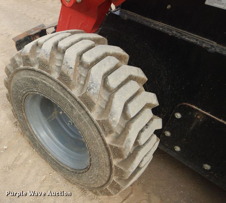 image for item DI8254 2013 Takeuchi TS70V  skid steer loader