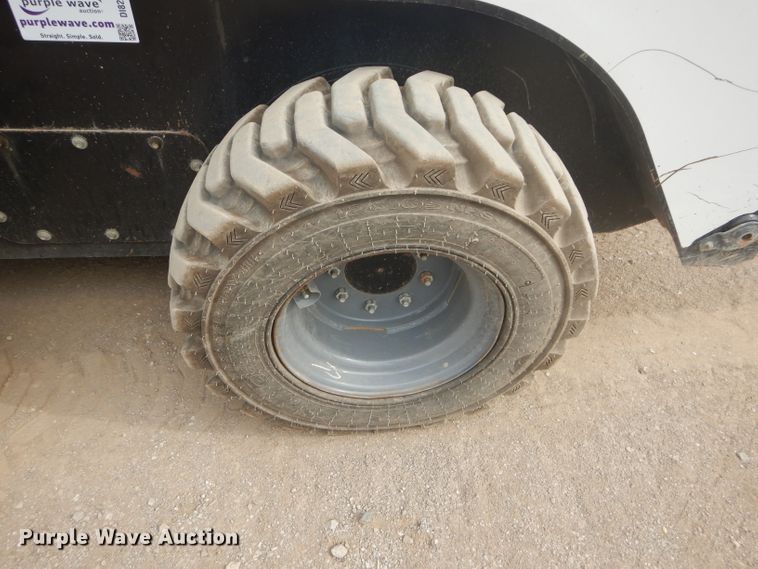 image for item DI8254 2013 Takeuchi TS70V  skid steer loader