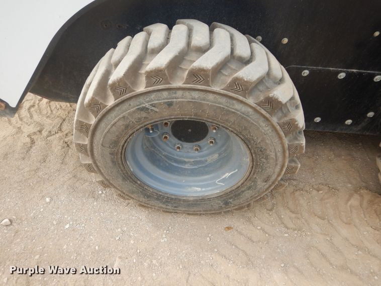 image for item DI8254 2013 Takeuchi TS70V  skid steer loader