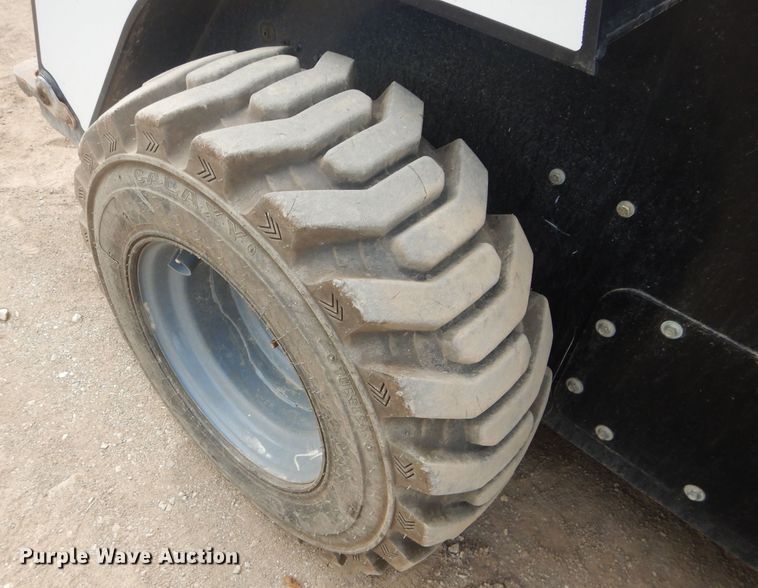 image for item DI8254 2013 Takeuchi TS70V  skid steer loader