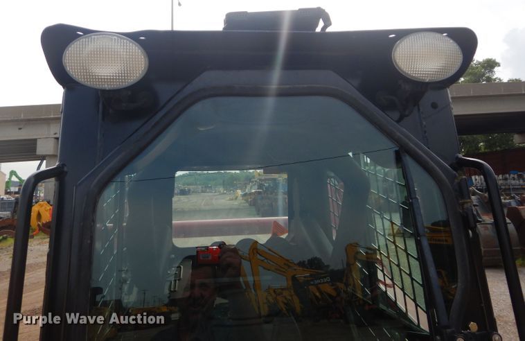 image for item DI8254 2013 Takeuchi TS70V  skid steer loader