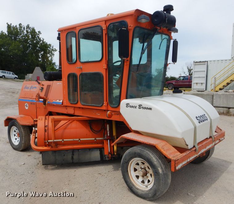 image for item DI8259 Broce CR350  broom