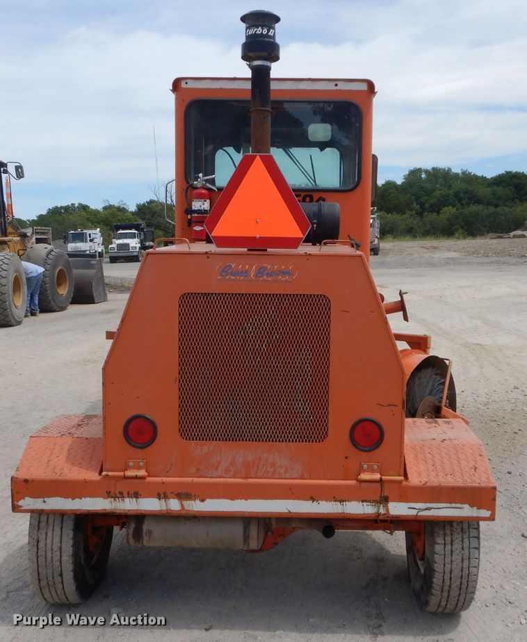 image for item DI8259 Broce CR350  broom