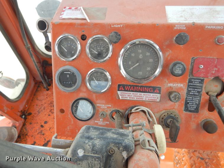 image for item DI8259 Broce CR350  broom