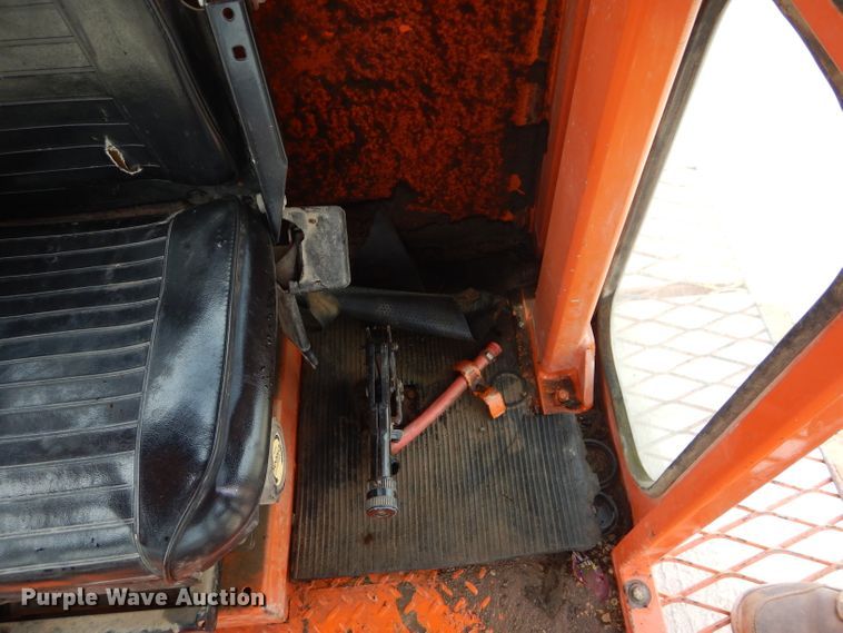 image for item DI8259 Broce CR350  broom