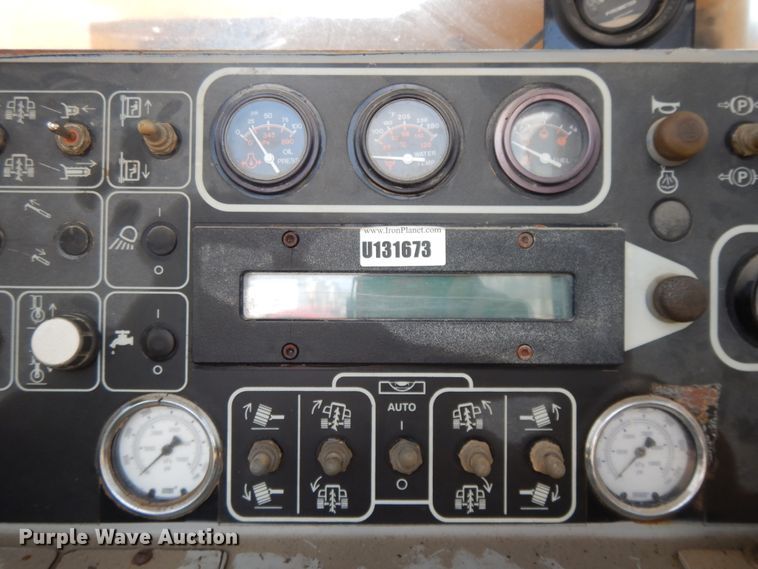 image for item DJ3489 1995 Vermeer T755  trencher