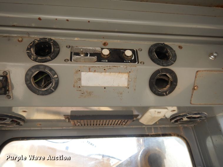 image for item DJ3489 1995 Vermeer T755  trencher