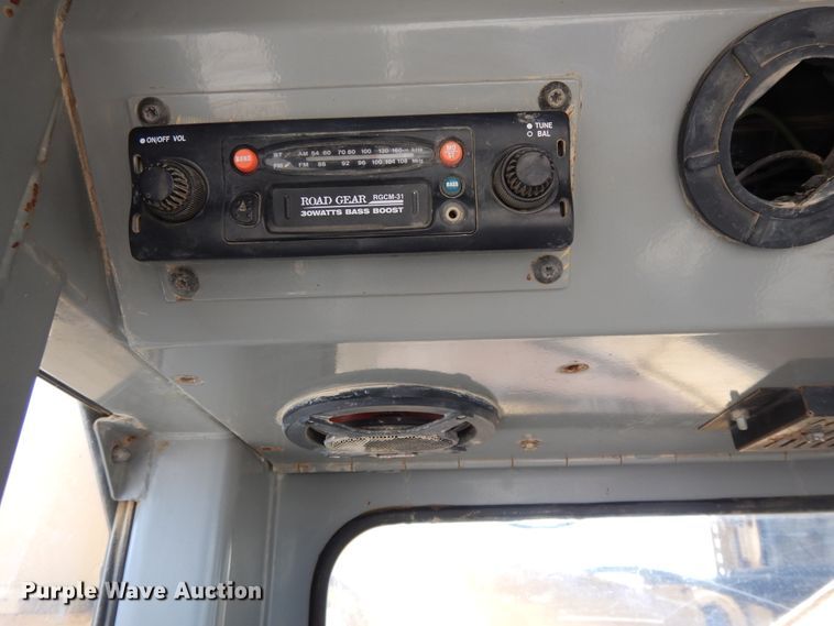 image for item DJ3489 1995 Vermeer T755  trencher