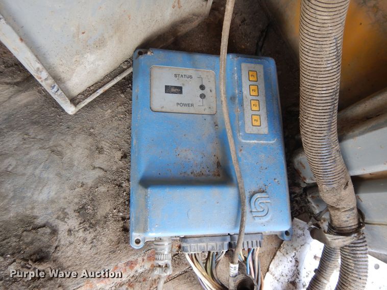 image for item DJ3489 1995 Vermeer T755  trencher