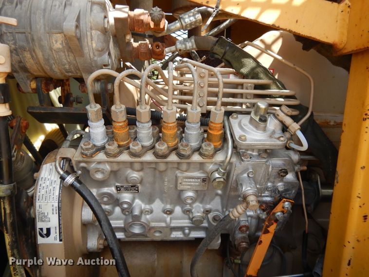 image for item DJ3489 1995 Vermeer T755  trencher