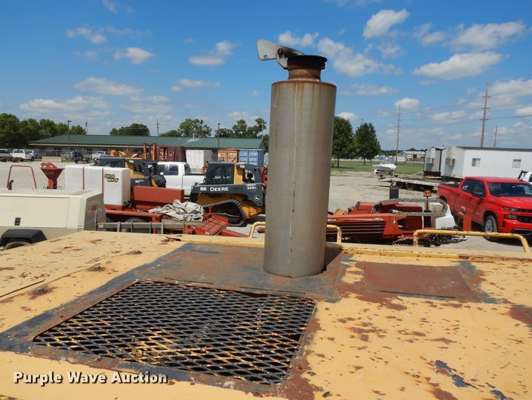 image for item DJ3489 1995 Vermeer T755  trencher