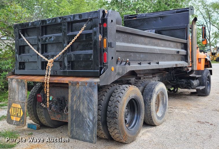 image for item EL9971 2007 International 7600  dump truck