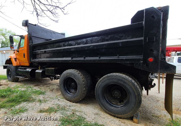 image for item EL9971 2007 International 7600  dump truck