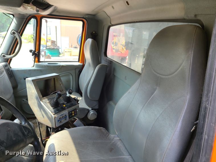 image for item EL9971 2007 International 7600  dump truck