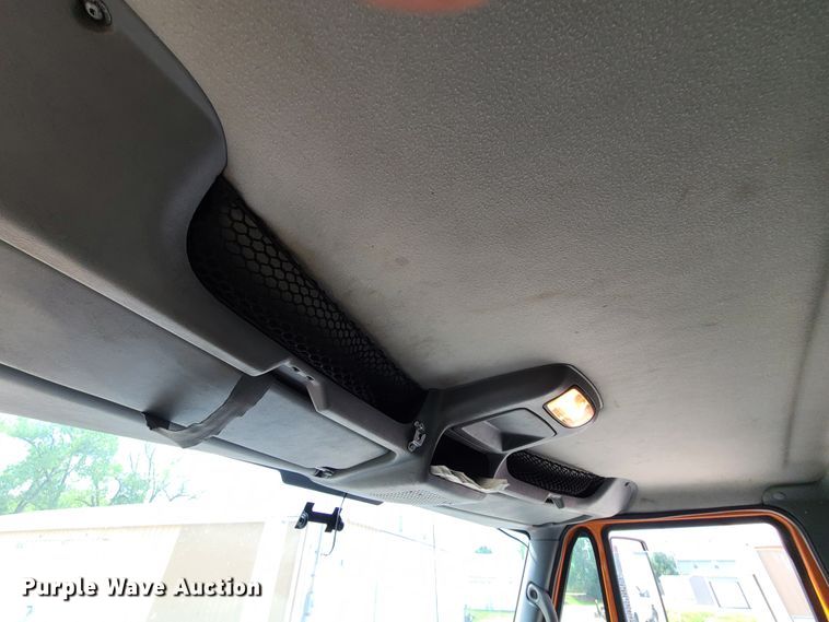 image for item EL9971 2007 International 7600  dump truck