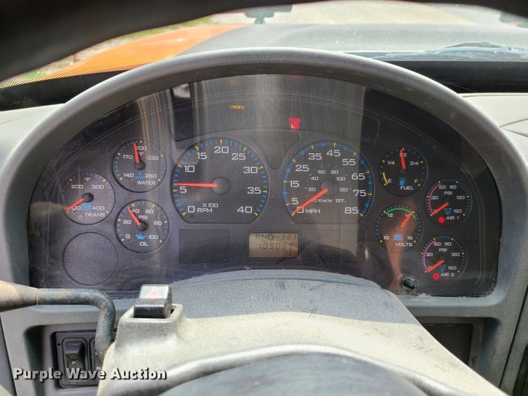 image for item EL9971 2007 International 7600  dump truck