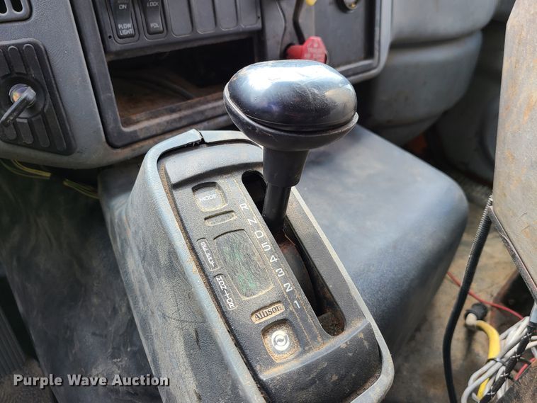 image for item EL9971 2007 International 7600  dump truck