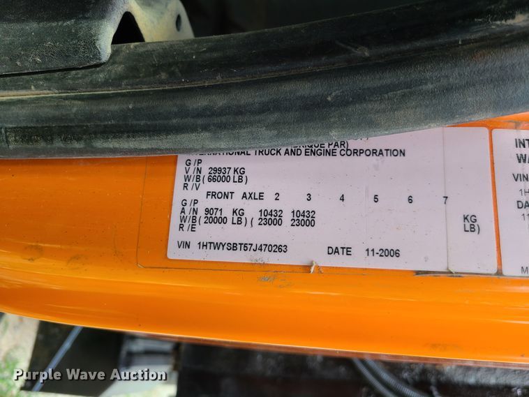 image for item EL9971 2007 International 7600  dump truck